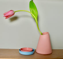 Load image into Gallery viewer, Angle Vase Siena Pink (New)